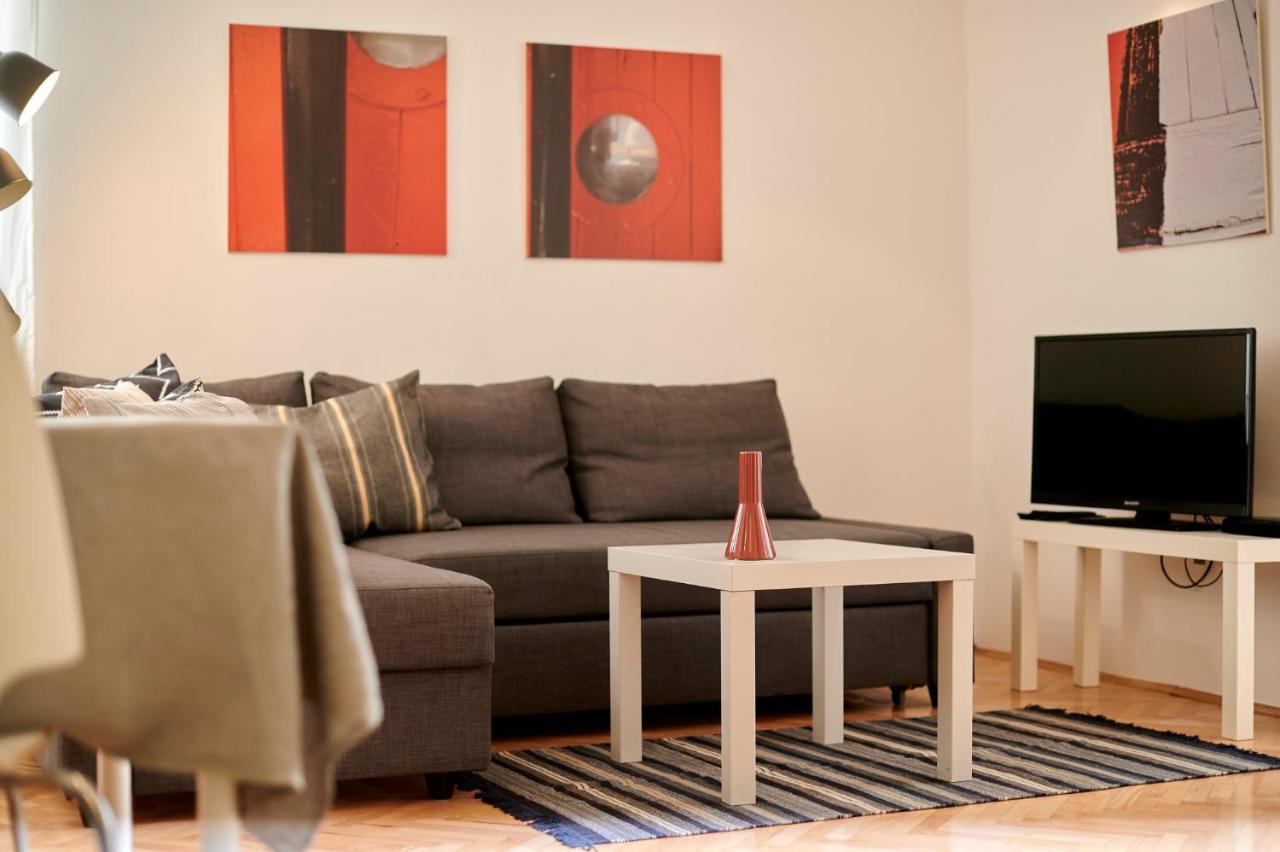 Apartament Tin
