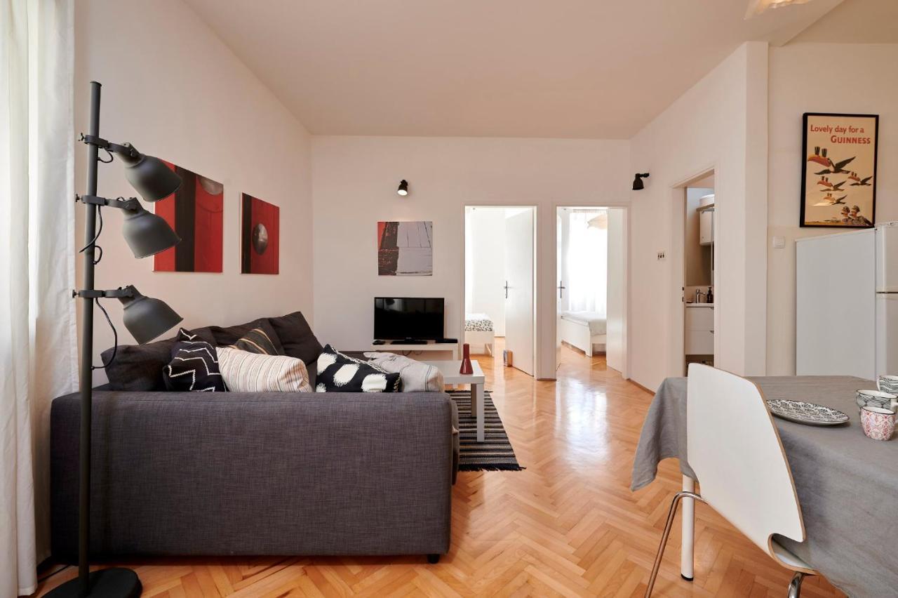 Apartma Tin *
