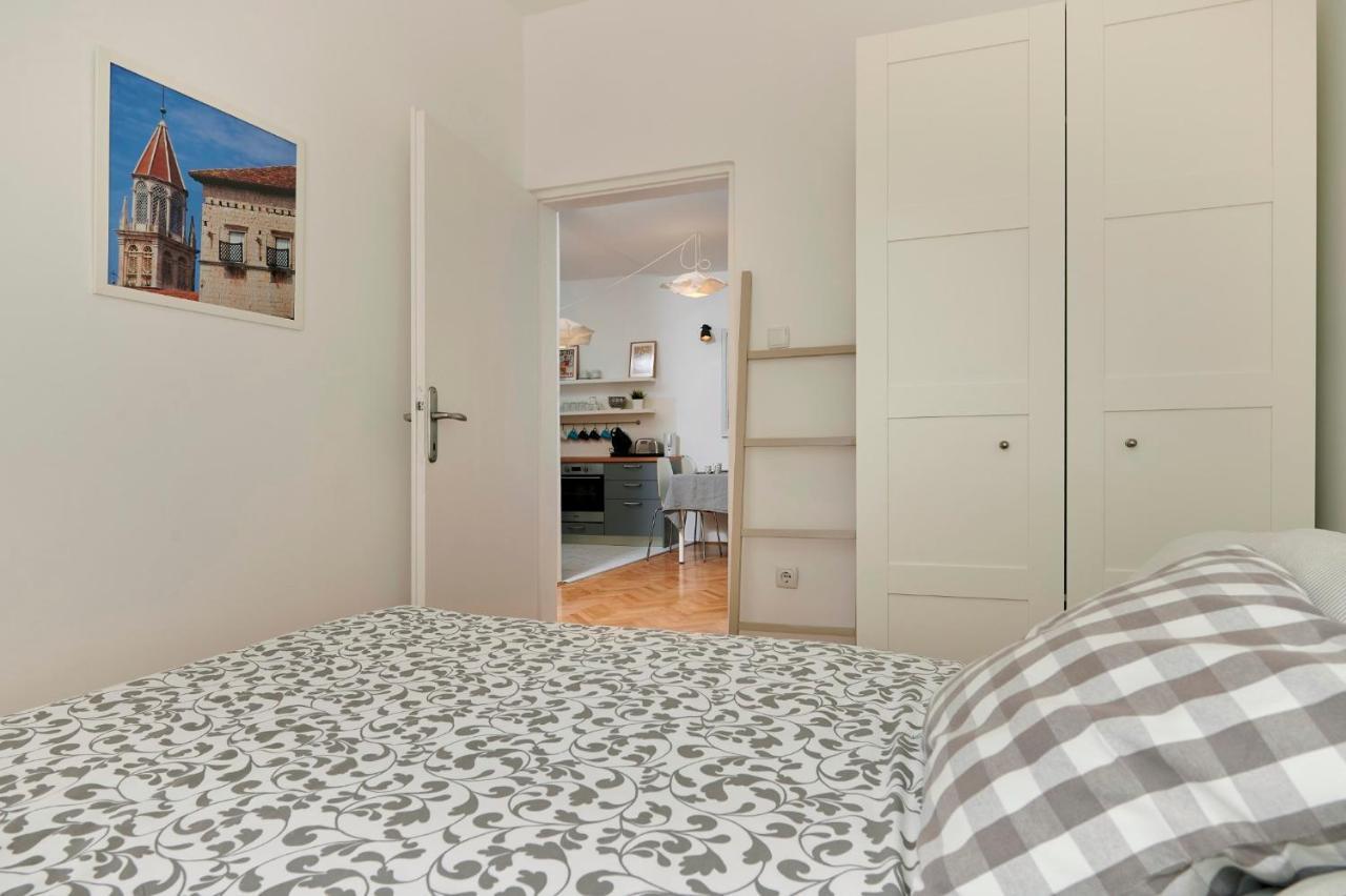 Tin Apartment *